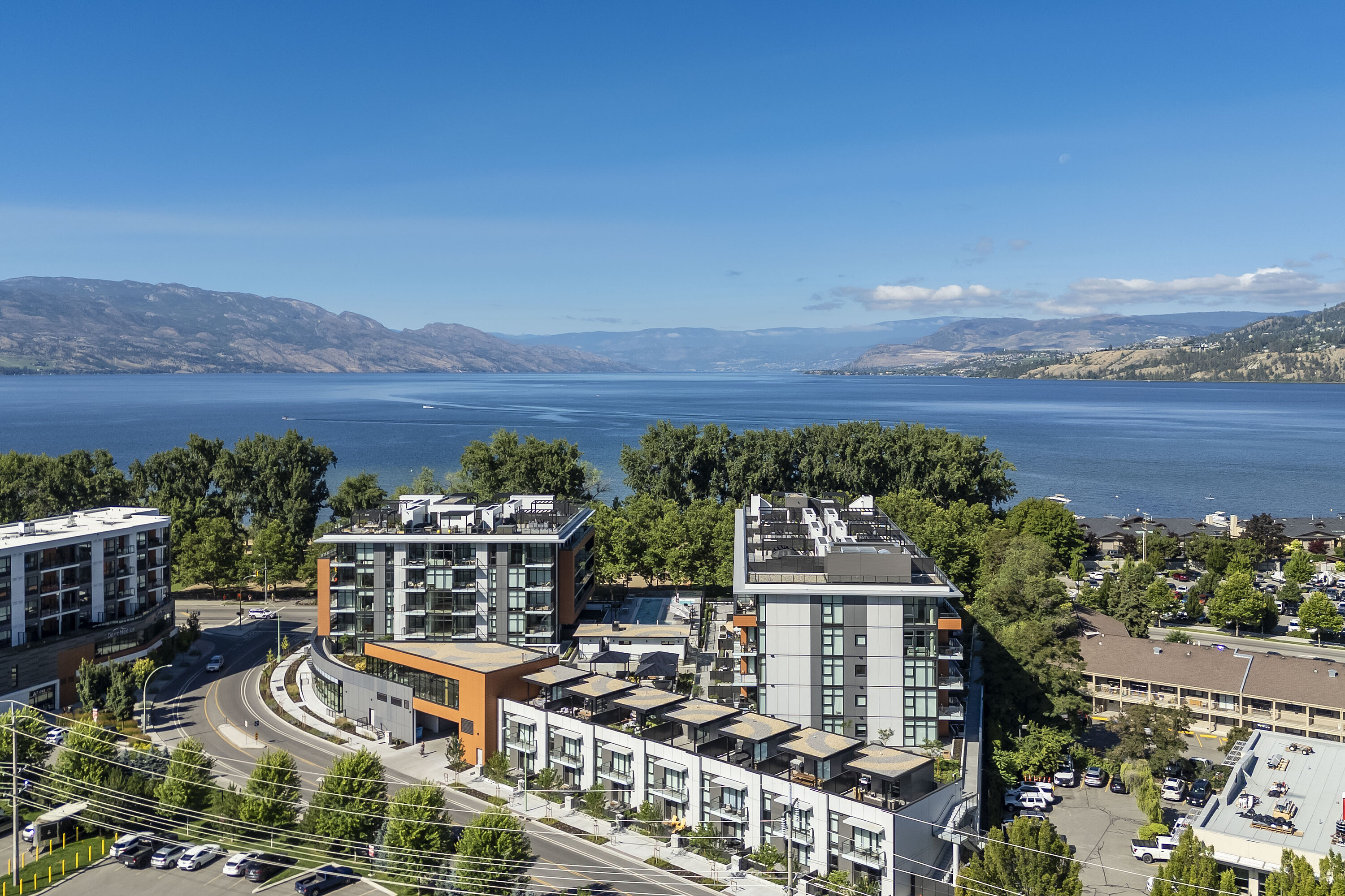 Luxury Lakeside Living - 物件實景