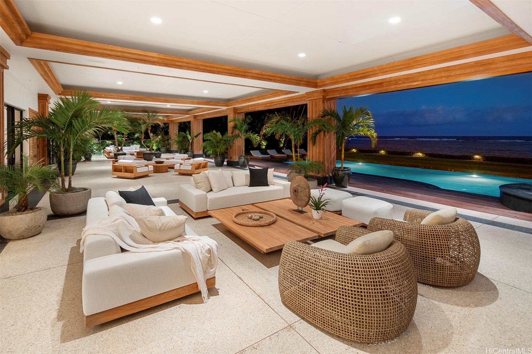 Honolulu, Hawaii, 96816, United States, 6 Bedrooms Bedrooms, ,8 BathroomsBathrooms,Residential,For Sale,1766814