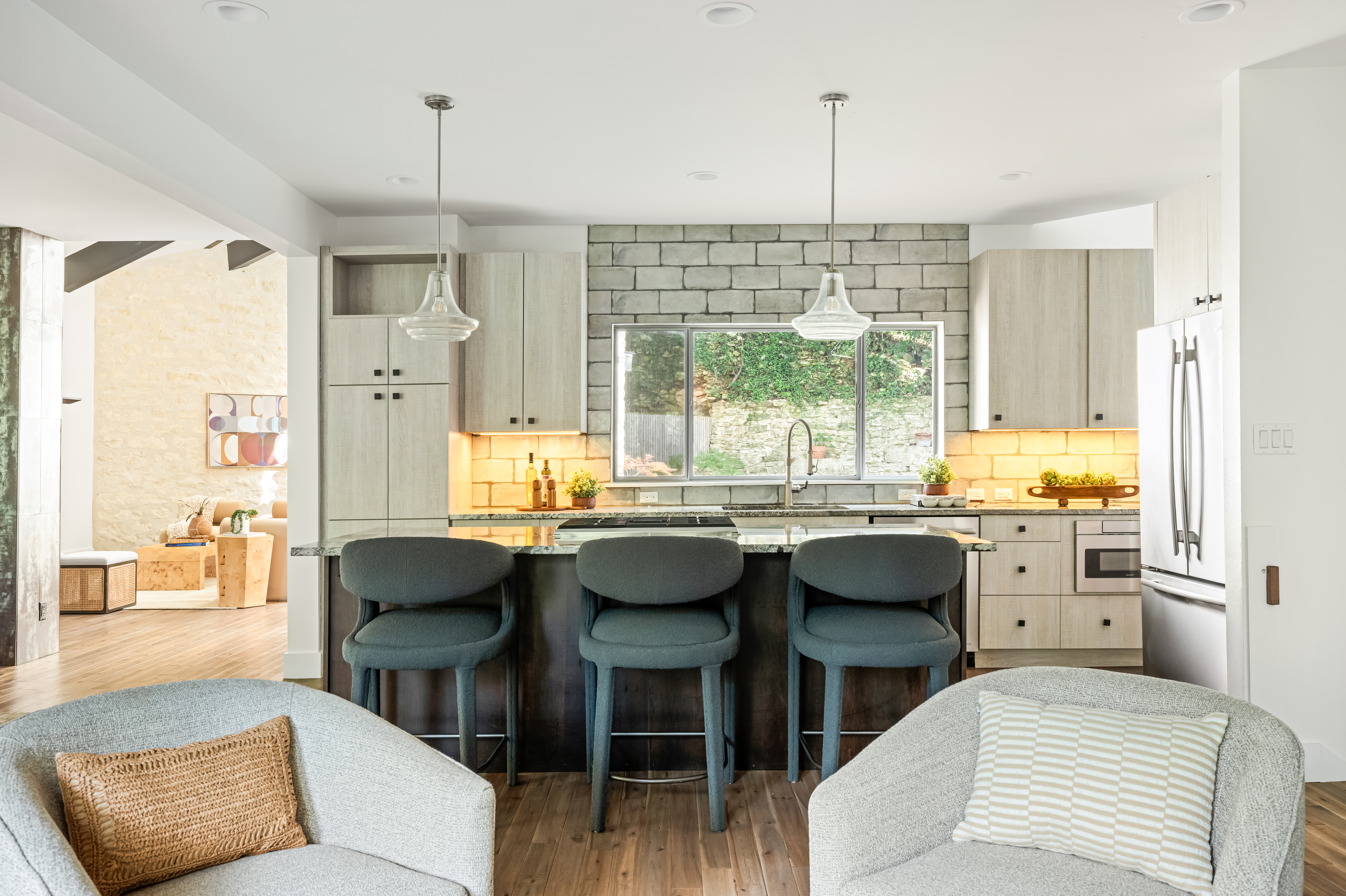  Tarrytown Home with Personality, Privacy, and a Pool - 物件實景