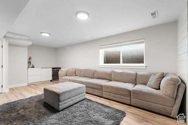 Riverton, Utah, 84065, United States, 6 Bedrooms Bedrooms, ,2 BathroomsBathrooms,Residential,For Sale,1982164