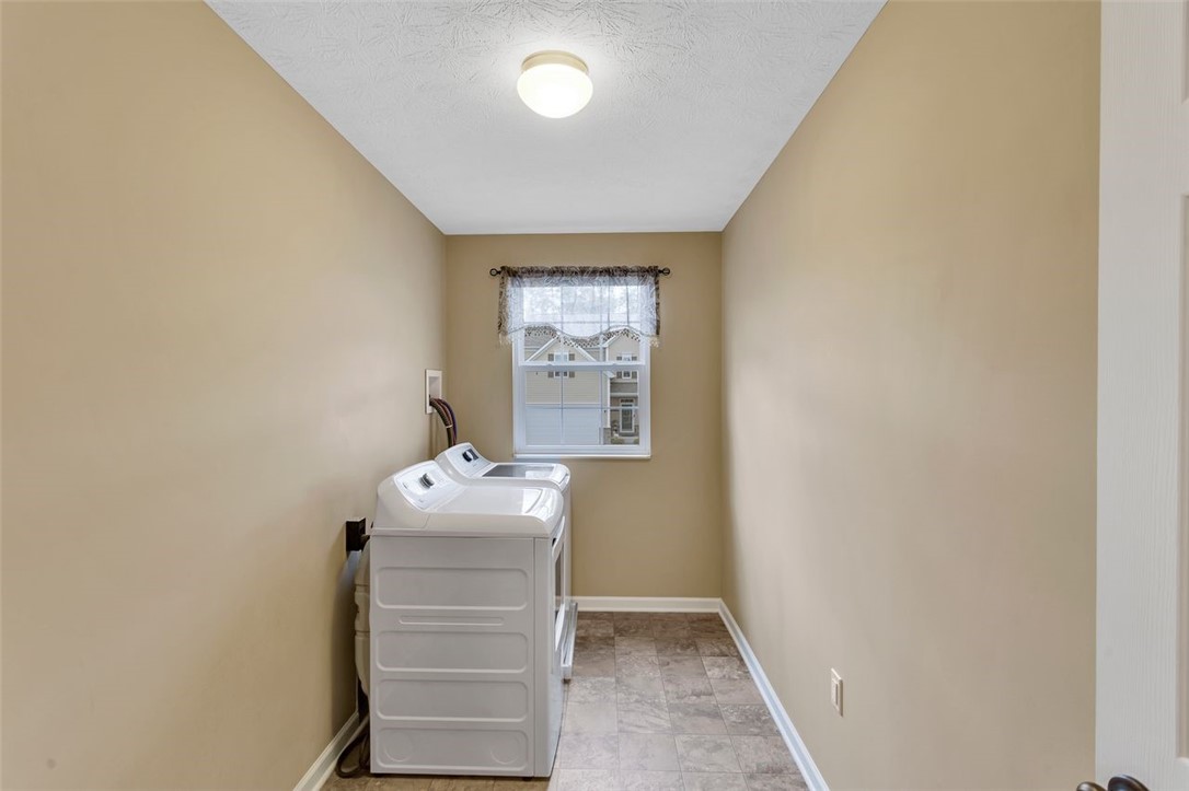 Jackson Twp, Pennsylvania, 16063, United States, 5 Bedrooms Bedrooms, ,4 BathroomsBathrooms,Residential,For Sale,1933406