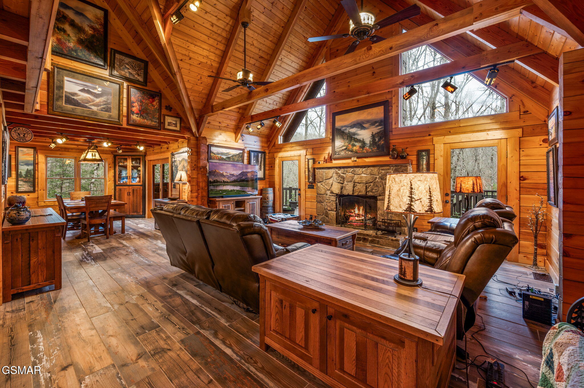 Walland, Tennessee, 37886, United States, 3 Bedrooms Bedrooms, ,4 BathroomsBathrooms,Residential,For Sale,1915065
