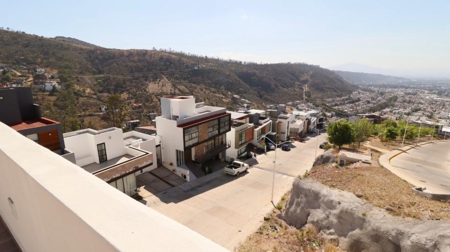 Lindavista, Morelia, Michoacán de Ocampo, 58254, Mexico, 4 Bedrooms Bedrooms, ,4 BathroomsBathrooms,Residential,For Sale,Lindavista,1479181