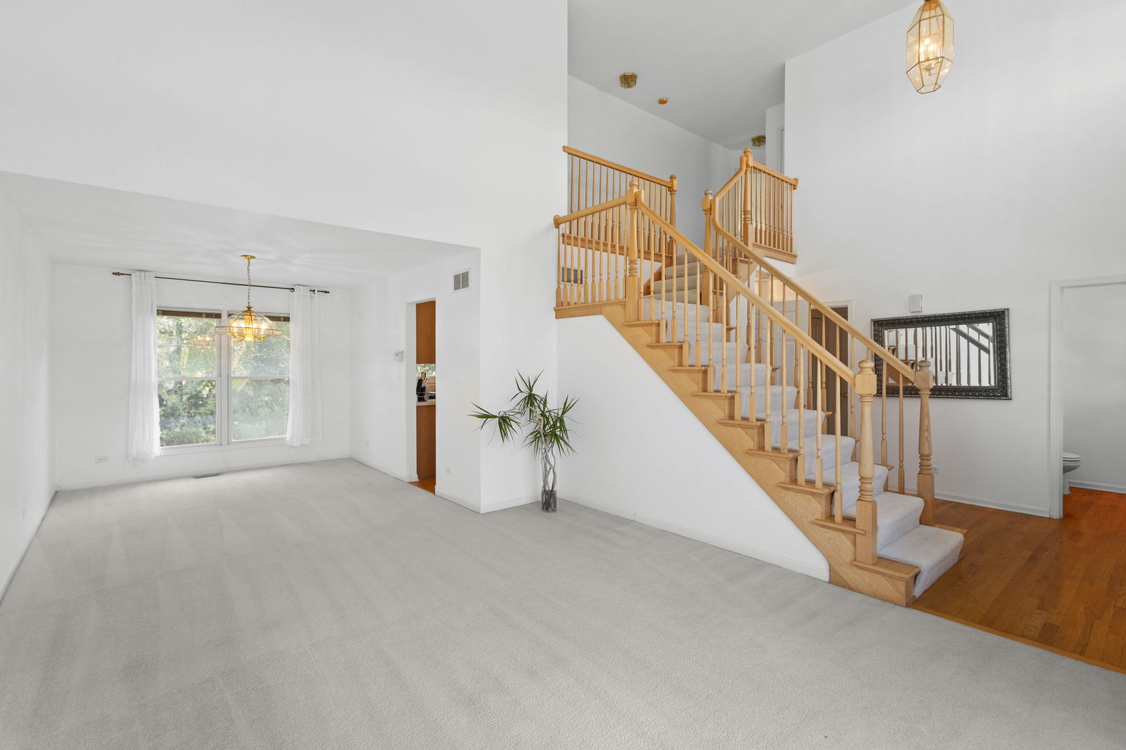 West Chicago, Illinois, 60185, United States, 4 Bedrooms Bedrooms, ,3 BathroomsBathrooms,Residential,For Sale,1968973