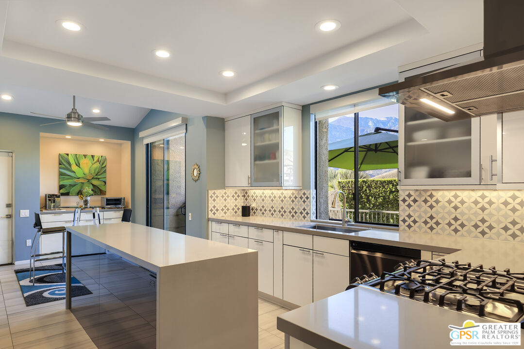 Palm Springs, California, 92264, United States, 2 Bedrooms Bedrooms, ,2 BathroomsBathrooms,Residential,For Sale,1989572