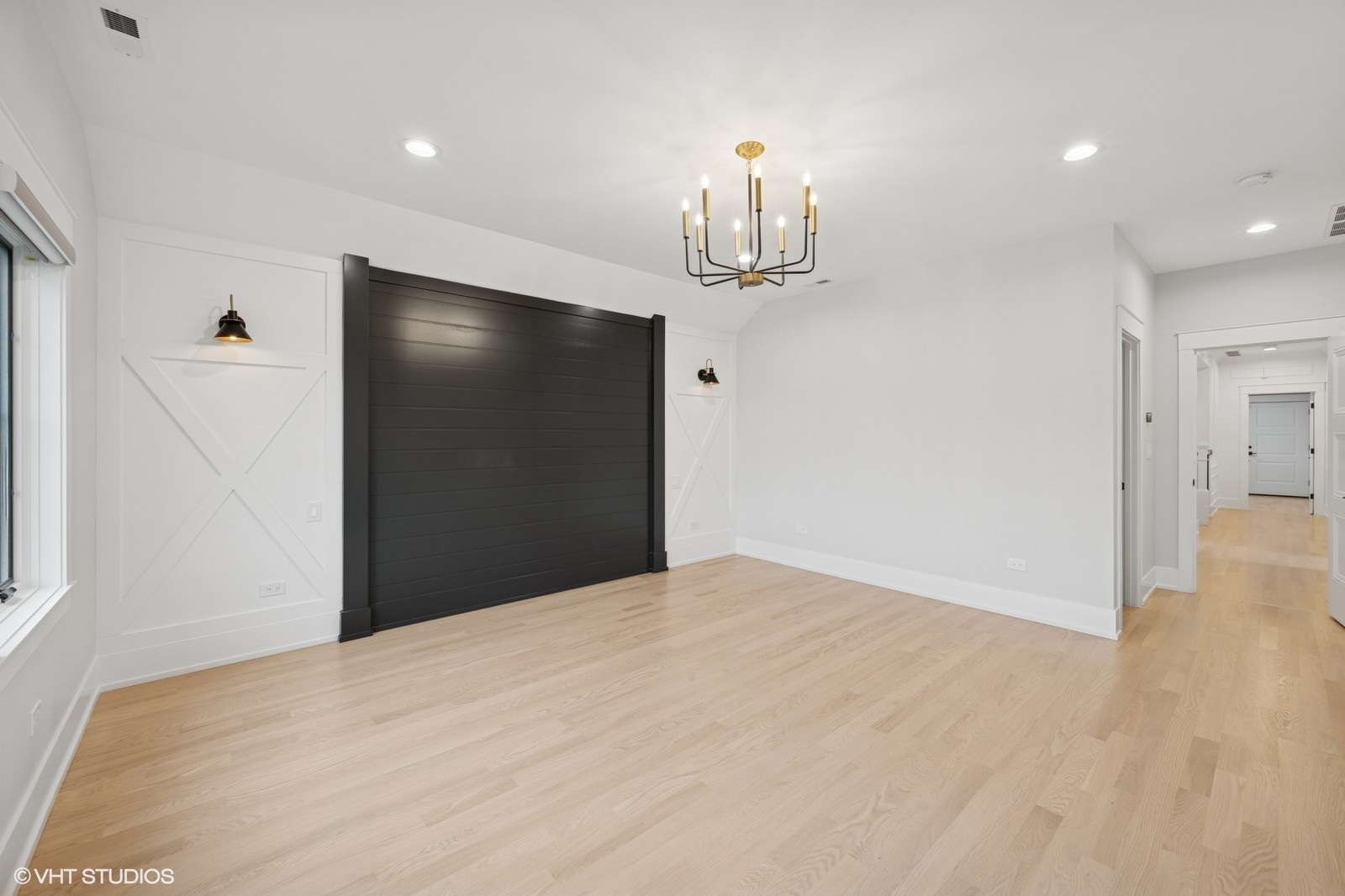 Northbrook, Illinois, 60062, United States, 5 Bedrooms Bedrooms, ,5 BathroomsBathrooms,Residential,For Sale,1827493