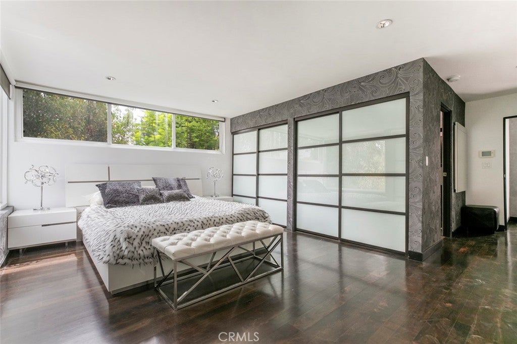 Woodland Hills, California, 91364, United States, 3 Bedrooms Bedrooms, ,3 BathroomsBathrooms,Residential,For Sale,1942330