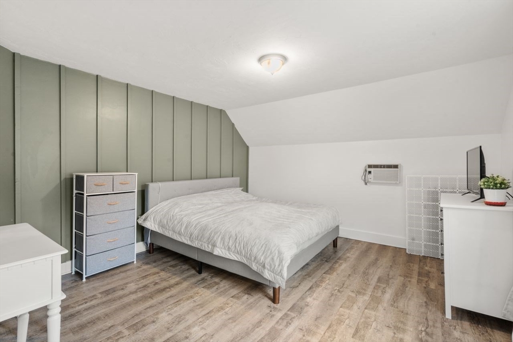 Rockland, Massachusetts, 02370, United States, 3 Bedrooms Bedrooms, ,1 BathroomBathrooms,Residential,For Sale,1968670