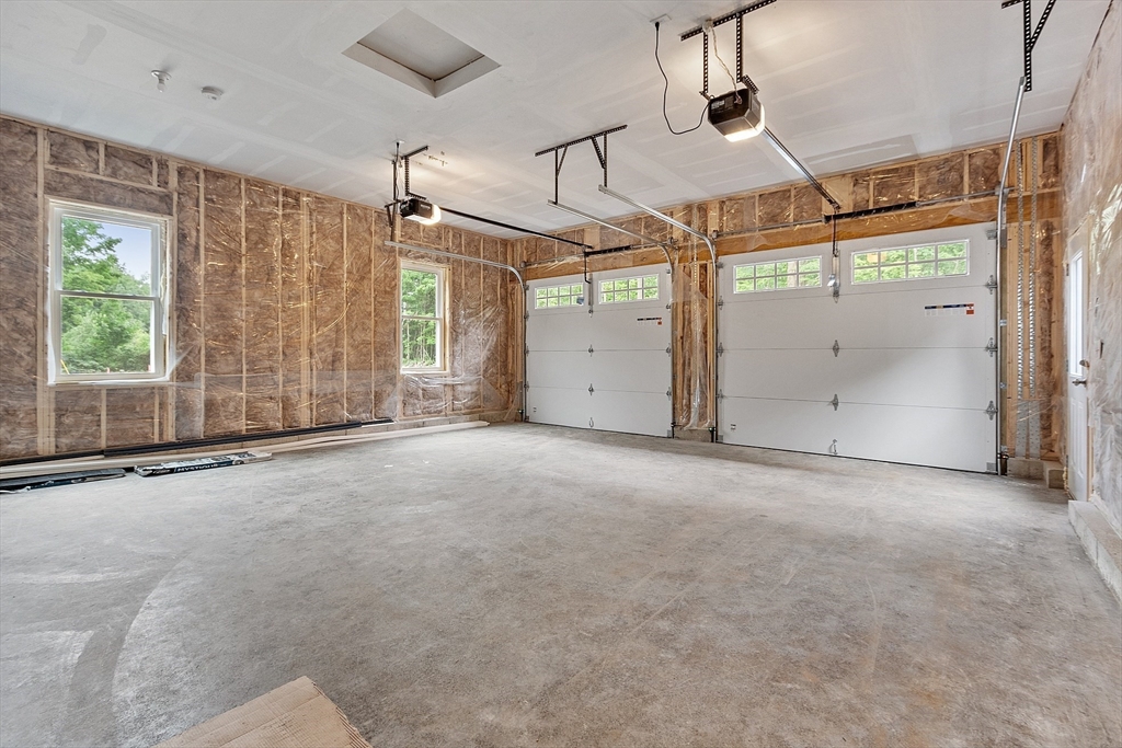 Westminster, Massachusetts, 01473, United States, 4 Bedrooms Bedrooms, ,4 BathroomsBathrooms,Residential,For Sale,1828170