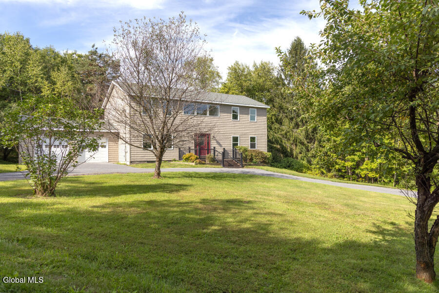 Summit, New York, 12175, United States, 3 Bedrooms Bedrooms, ,4 BathroomsBathrooms,Residential,For Sale,1942619