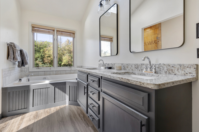 Huntley, Illinois, 60142, United States, 4 Bedrooms Bedrooms, ,3 BathroomsBathrooms,Residential,For Sale,1985712