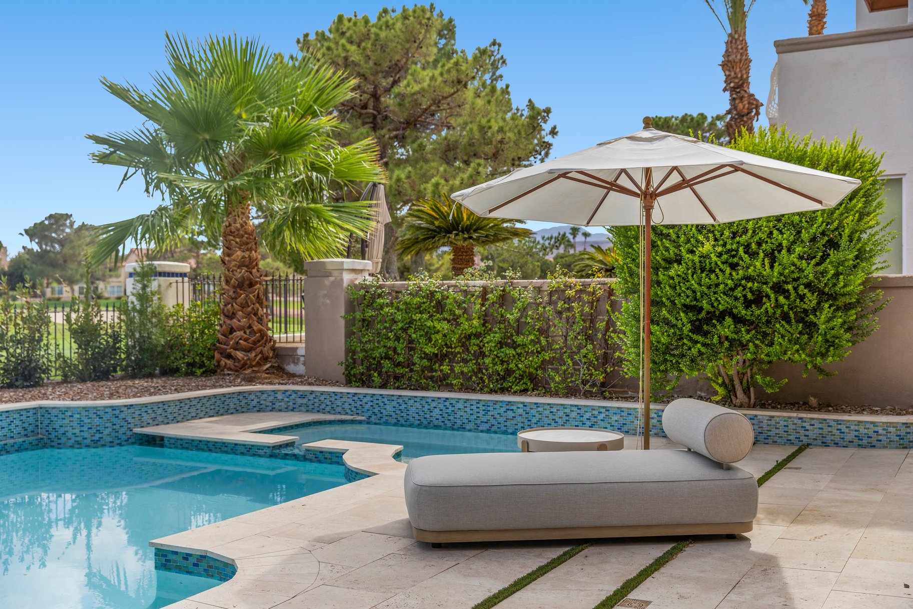  Golf Front Luxury in Guard-Gated Spanish Trail - 物件實景