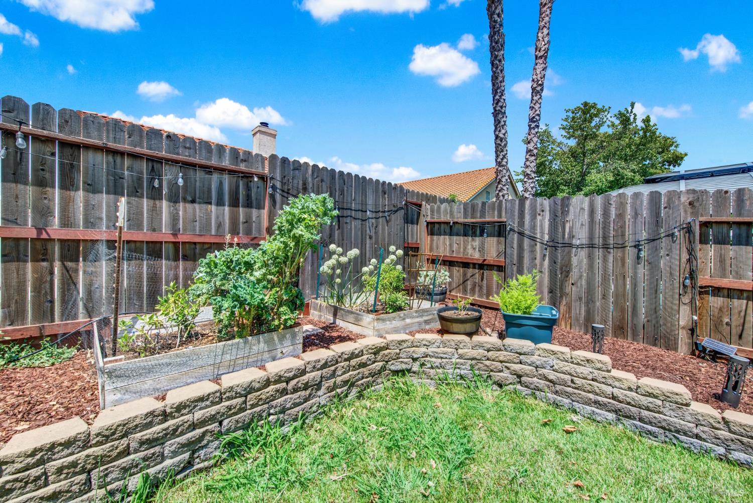 Vacaville, California, 95687, United States, 4 Bedrooms Bedrooms, ,3 BathroomsBathrooms,Residential,For Sale,1856071