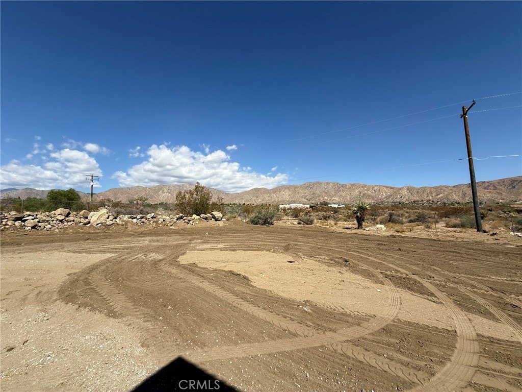 Morongo Valley, California, 92256, United States, 2 Bedrooms Bedrooms, ,3 BathroomsBathrooms,Residential,For Sale,1940987