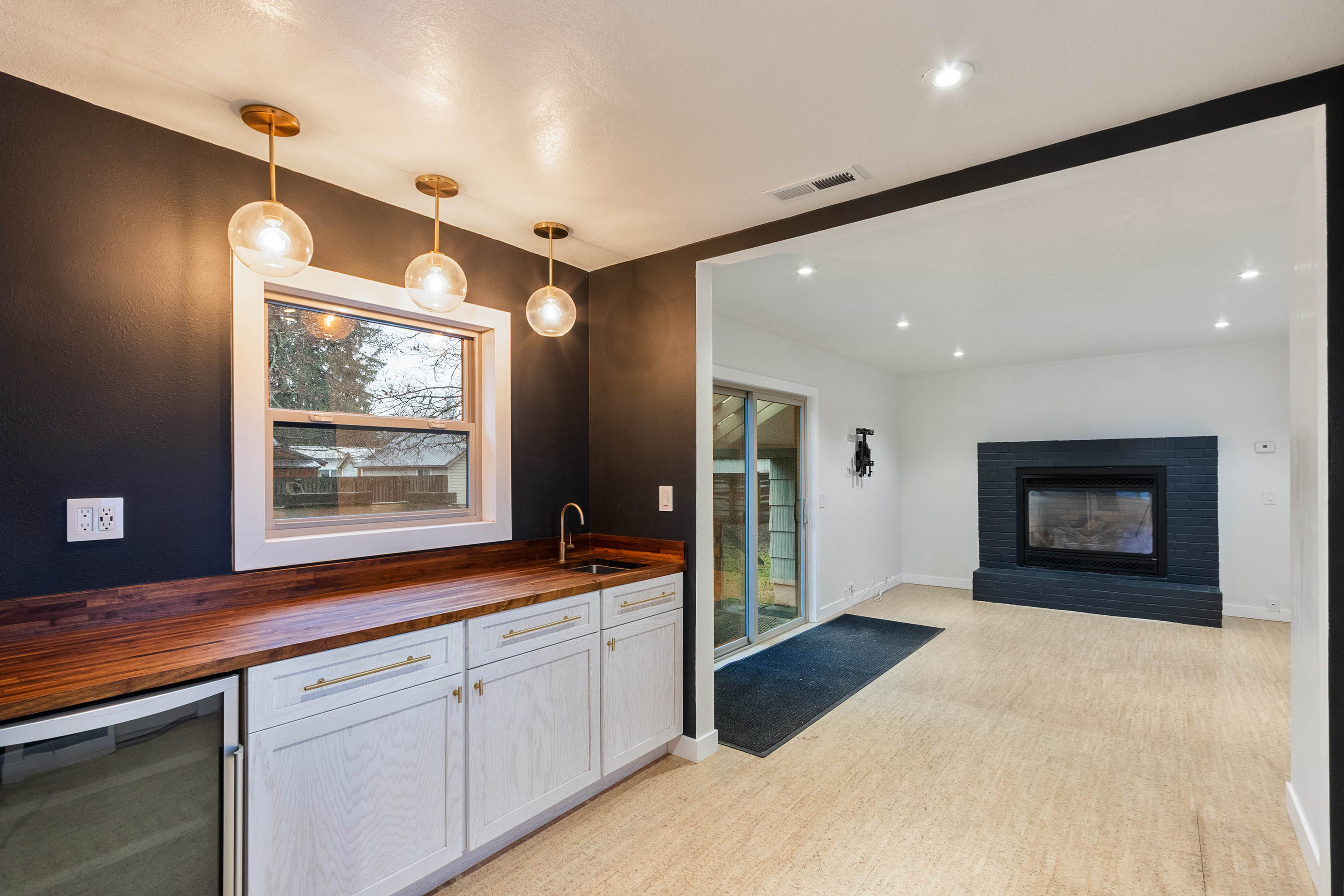 Sandpoint, Idaho, 83864, United States, 3 Bedrooms Bedrooms, ,2 BathroomsBathrooms,Residential,For Sale,2005547