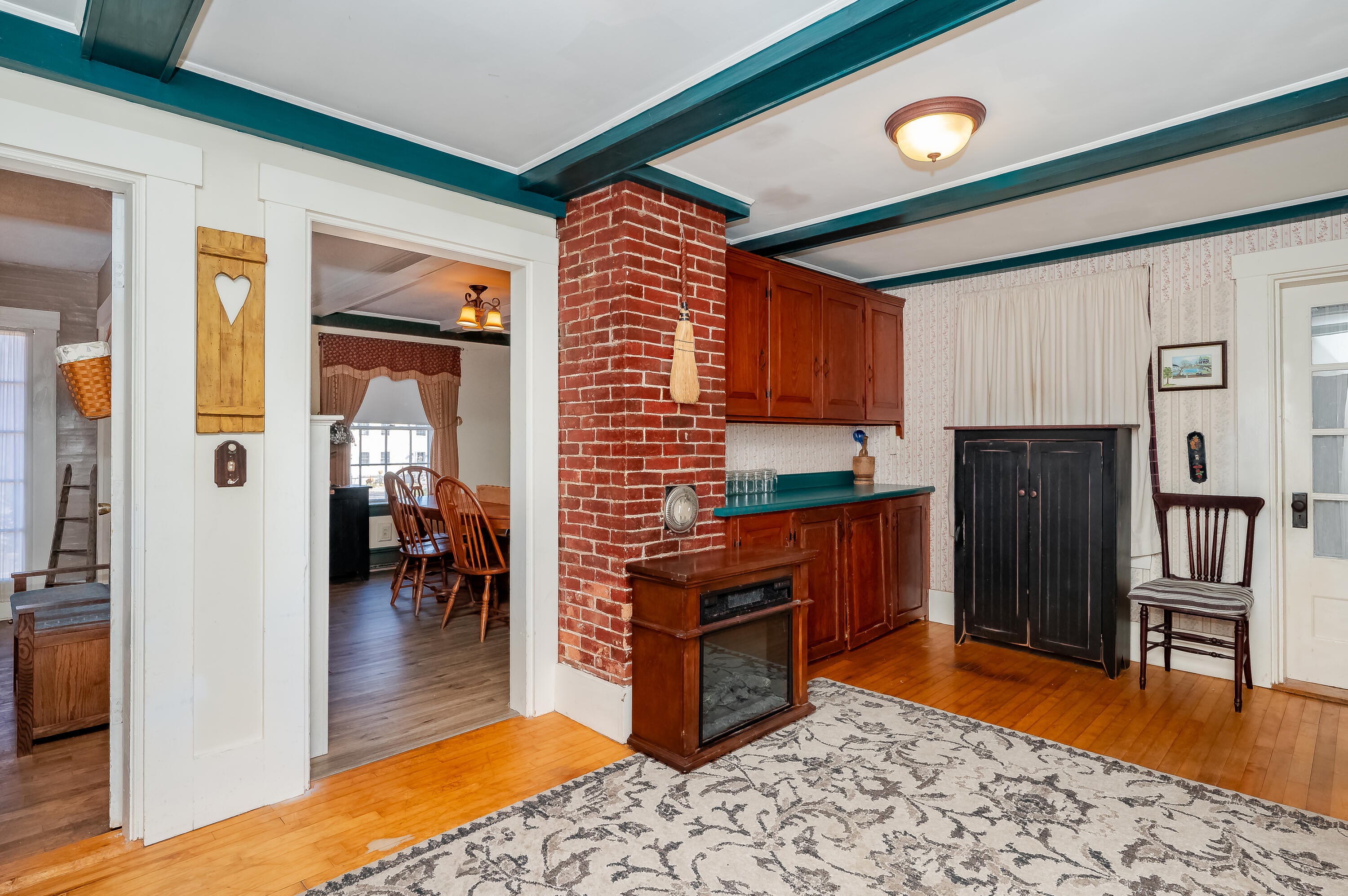 North Berwick, Maine, 03906, United States, 4 Bedrooms Bedrooms, ,2 BathroomsBathrooms,Residential,For Sale,1921414