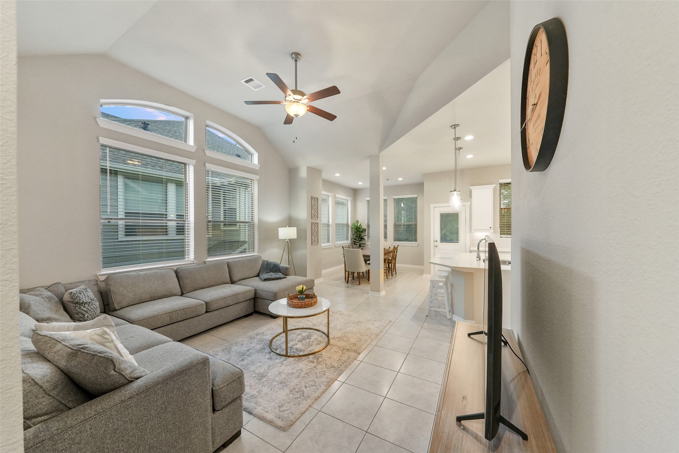  324 N Spotted Fern Drive - 物件實景