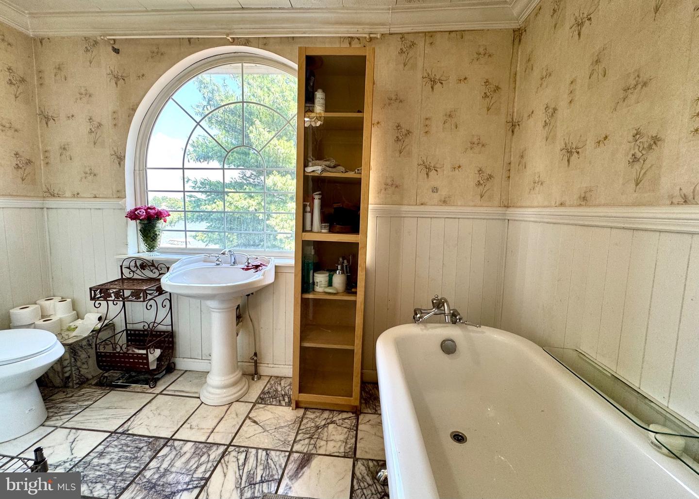 Dundalk, Maryland, 21222, United States, 3 Bedrooms Bedrooms, ,4 BathroomsBathrooms,Residential,For Sale,1906595