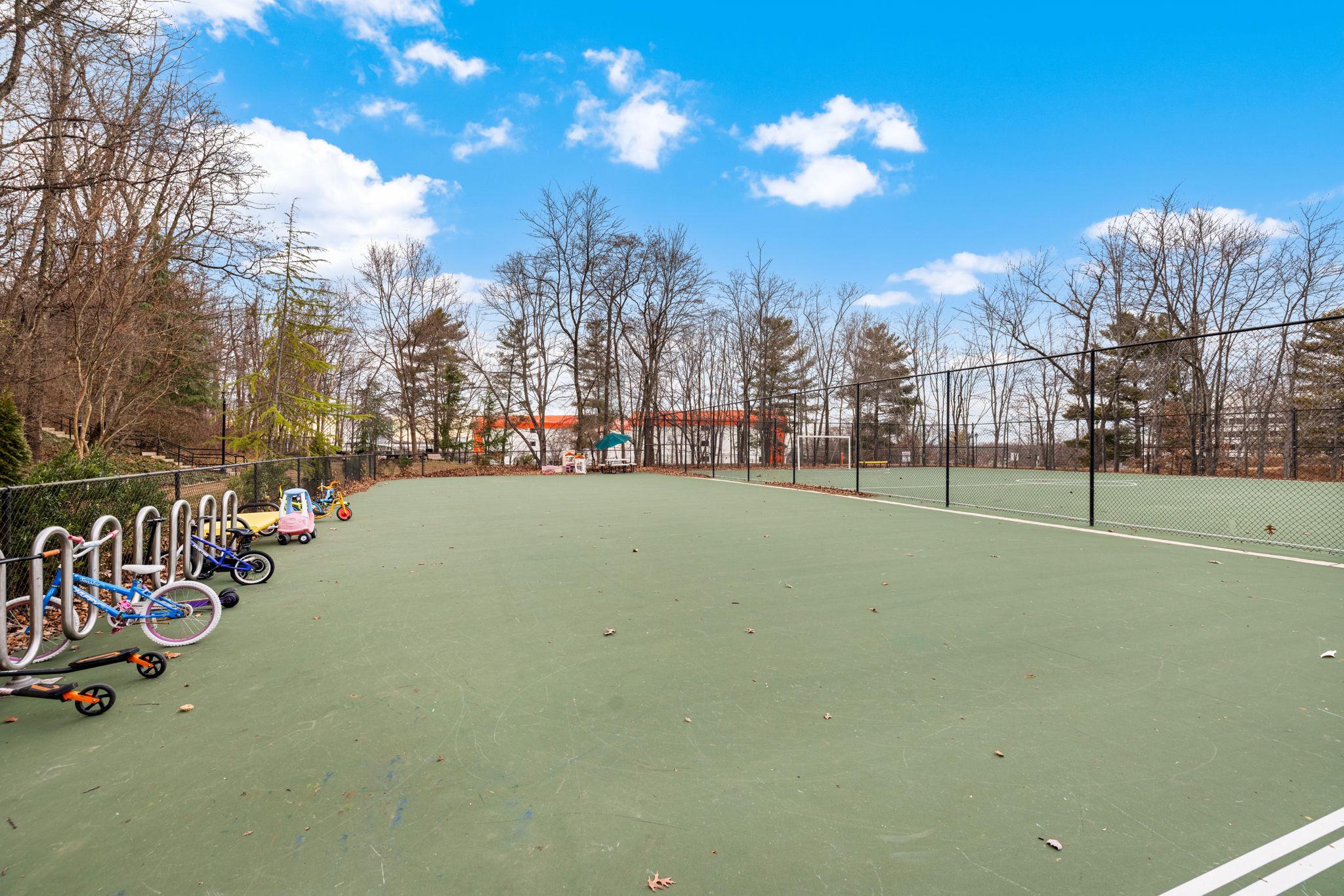  8370 Greensboro Drive, Mclean, VA, 22102 - 物件實景