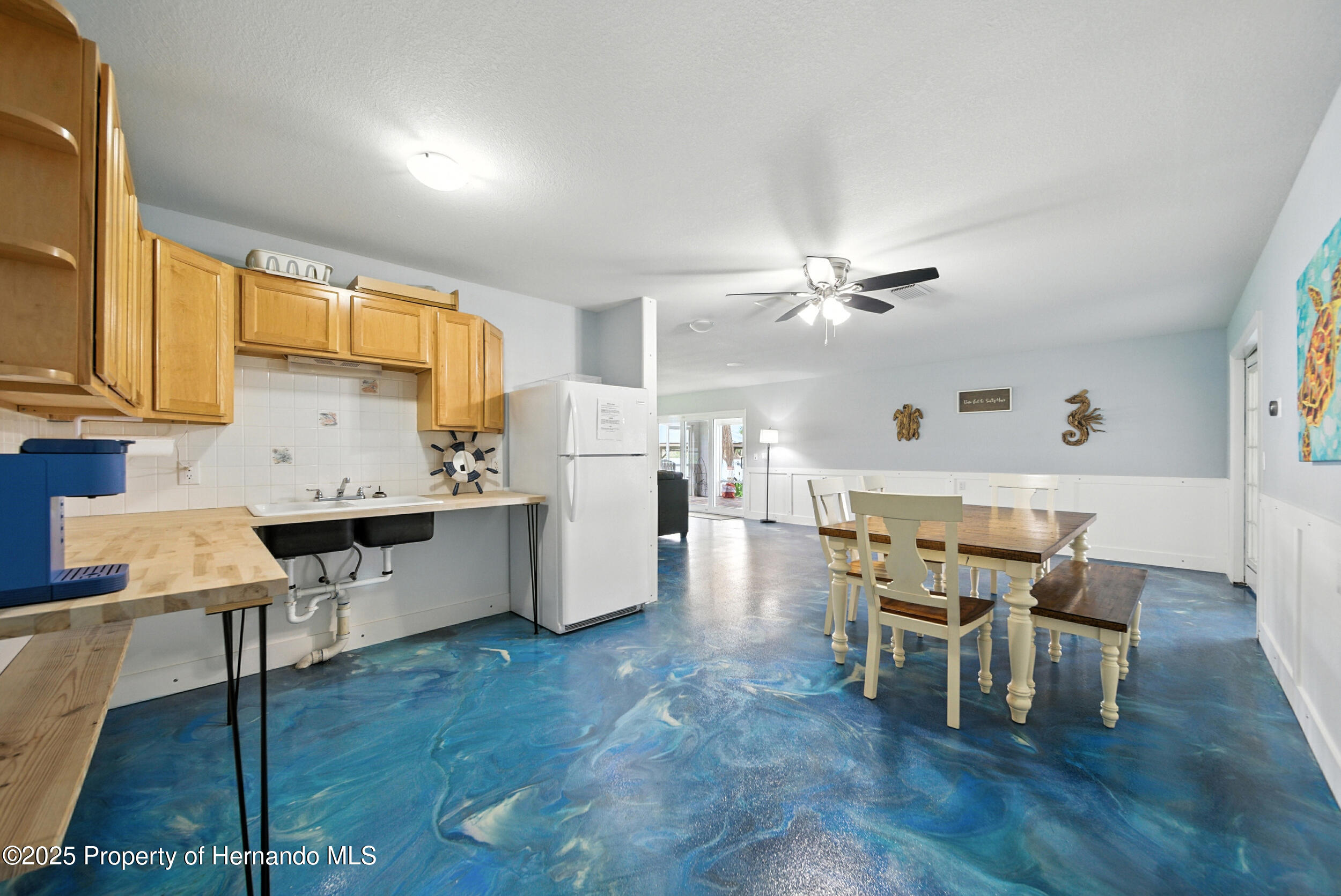 Crystal River, Florida, 34429, United States, 4 Bedrooms Bedrooms, ,3 BathroomsBathrooms,Residential,For Sale,1976078