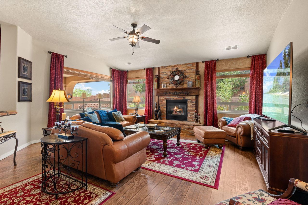 Rio Rancho, New Mexico, 87144, United States, 4 Bedrooms Bedrooms, ,3 BathroomsBathrooms,Residential,For Sale,1918092