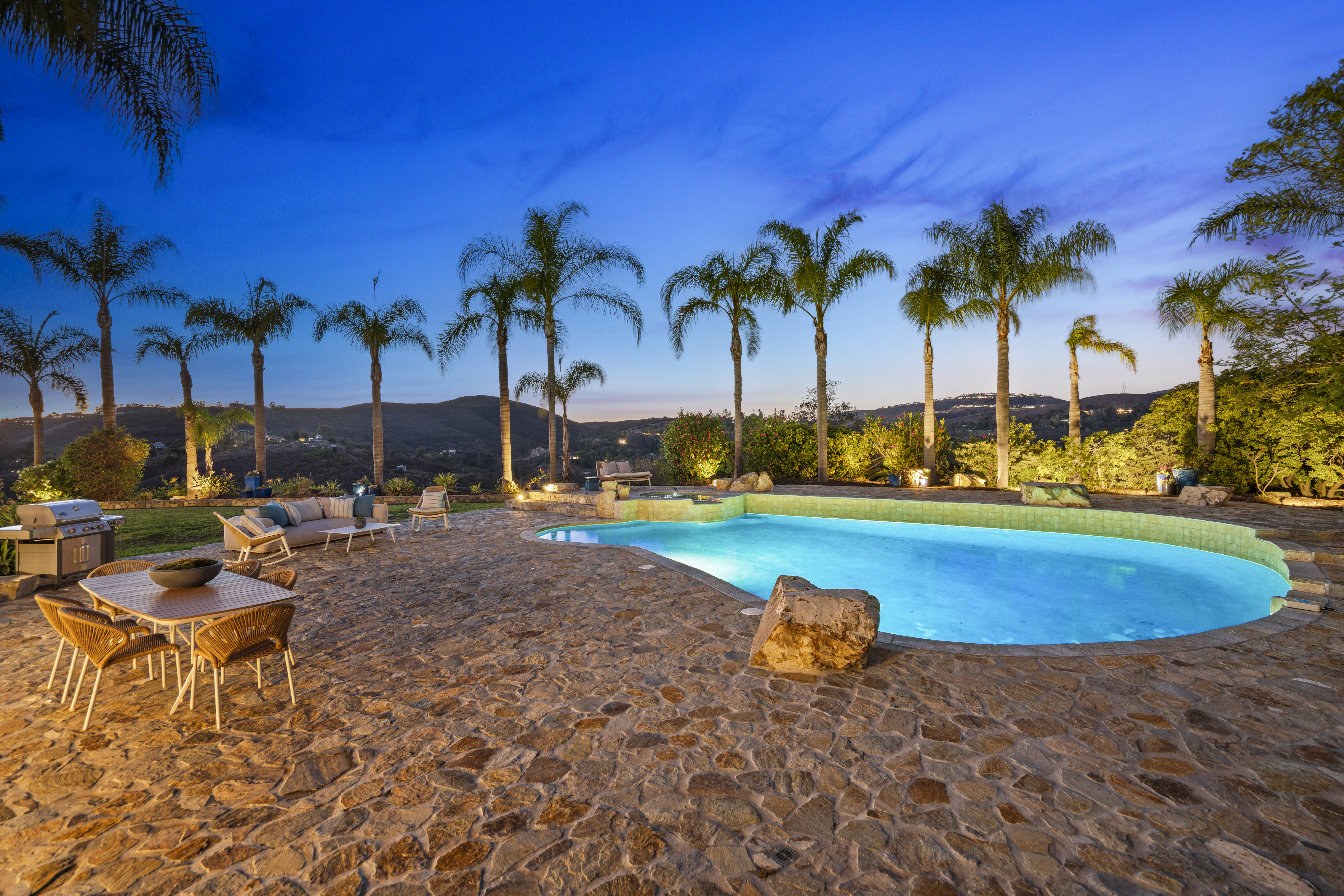  6949 Elfin Oaks Road, Escondido, CA 92029 - 物件實景