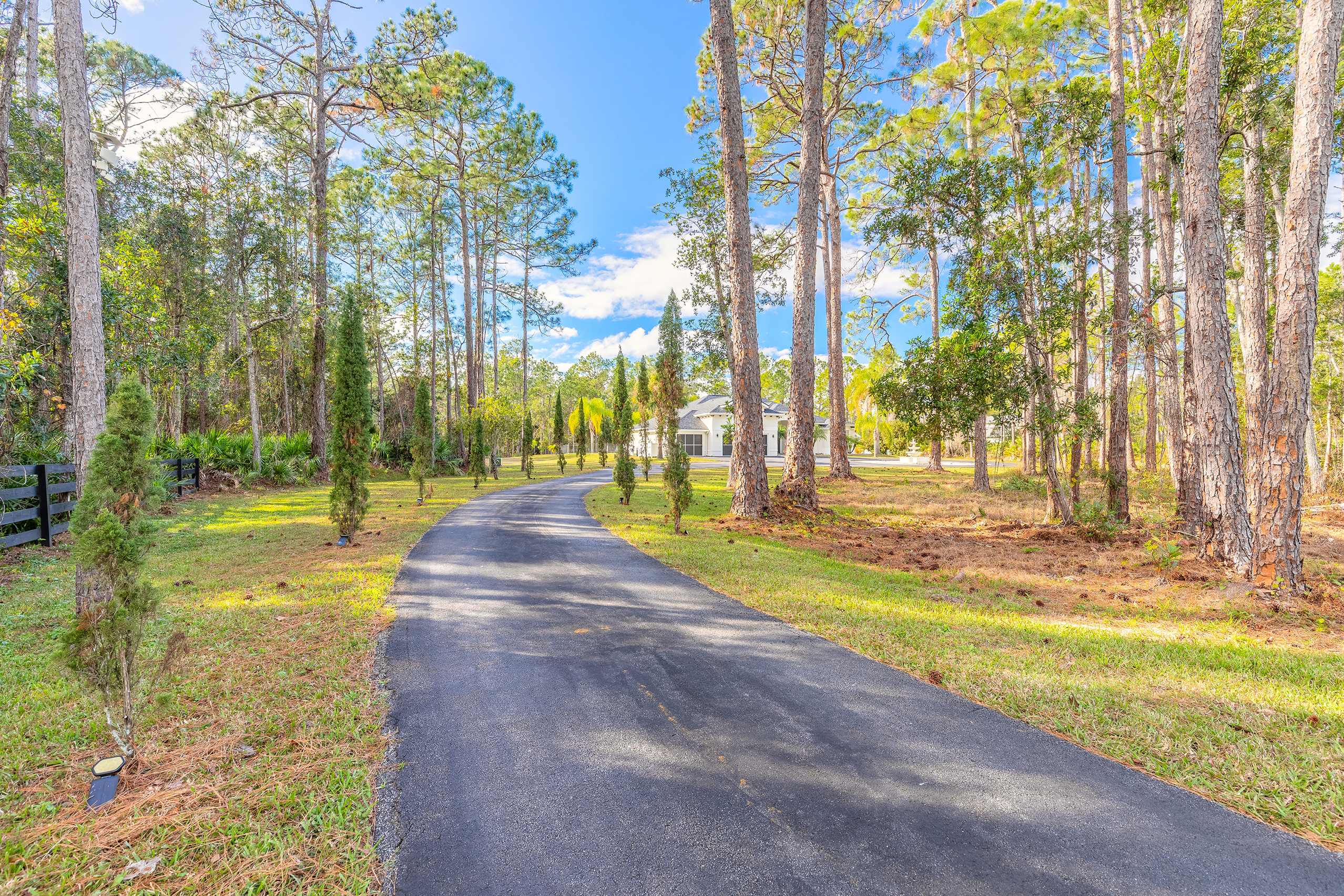 Daytona Beach, Florida, 32124, United States, 5 Bedrooms Bedrooms, ,4 BathroomsBathrooms,Residential,For Sale,2006264