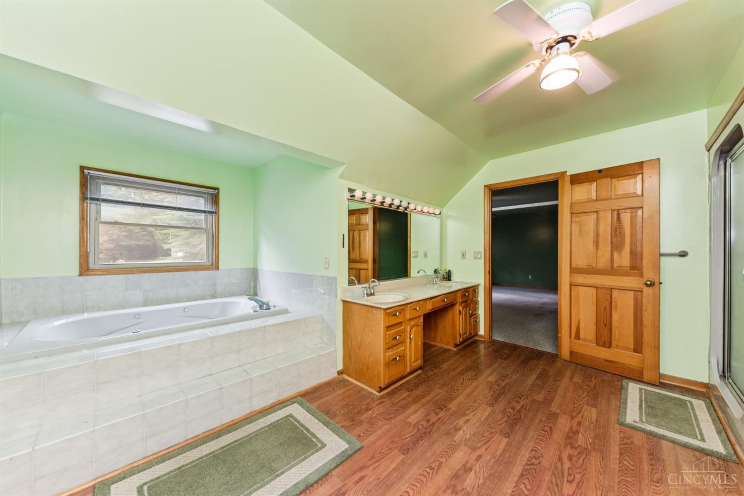 Batavia, Ohio, 45103, United States, 4 Bedrooms Bedrooms, ,4 BathroomsBathrooms,Residential,For Sale,1905917