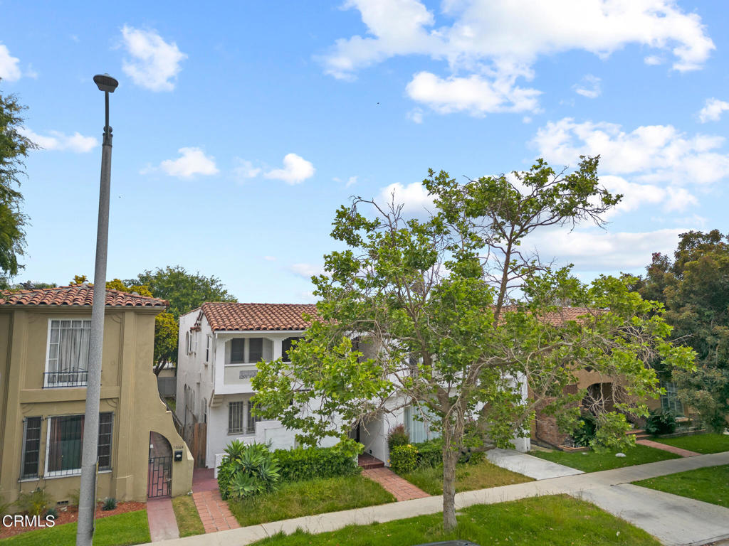 Los Angeles, California, 90035, United States, ,Residential,For Sale,1691195