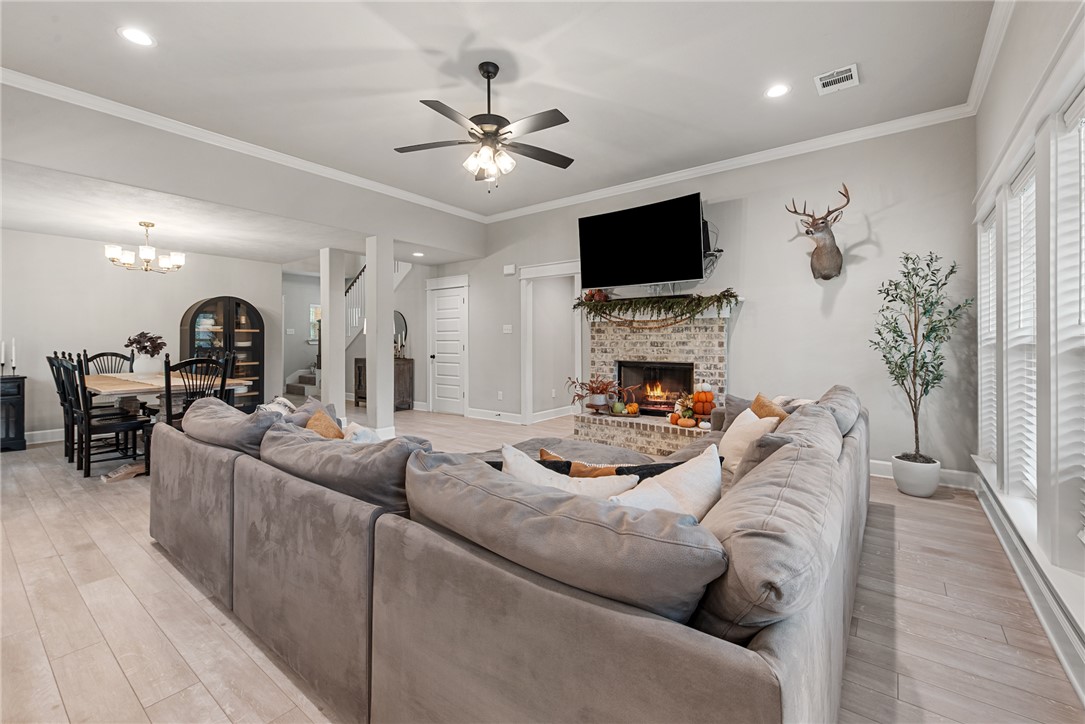 College Station, Texas, 77845, United States, 4 Bedrooms Bedrooms, ,3 BathroomsBathrooms,Residential,For Sale,1976837