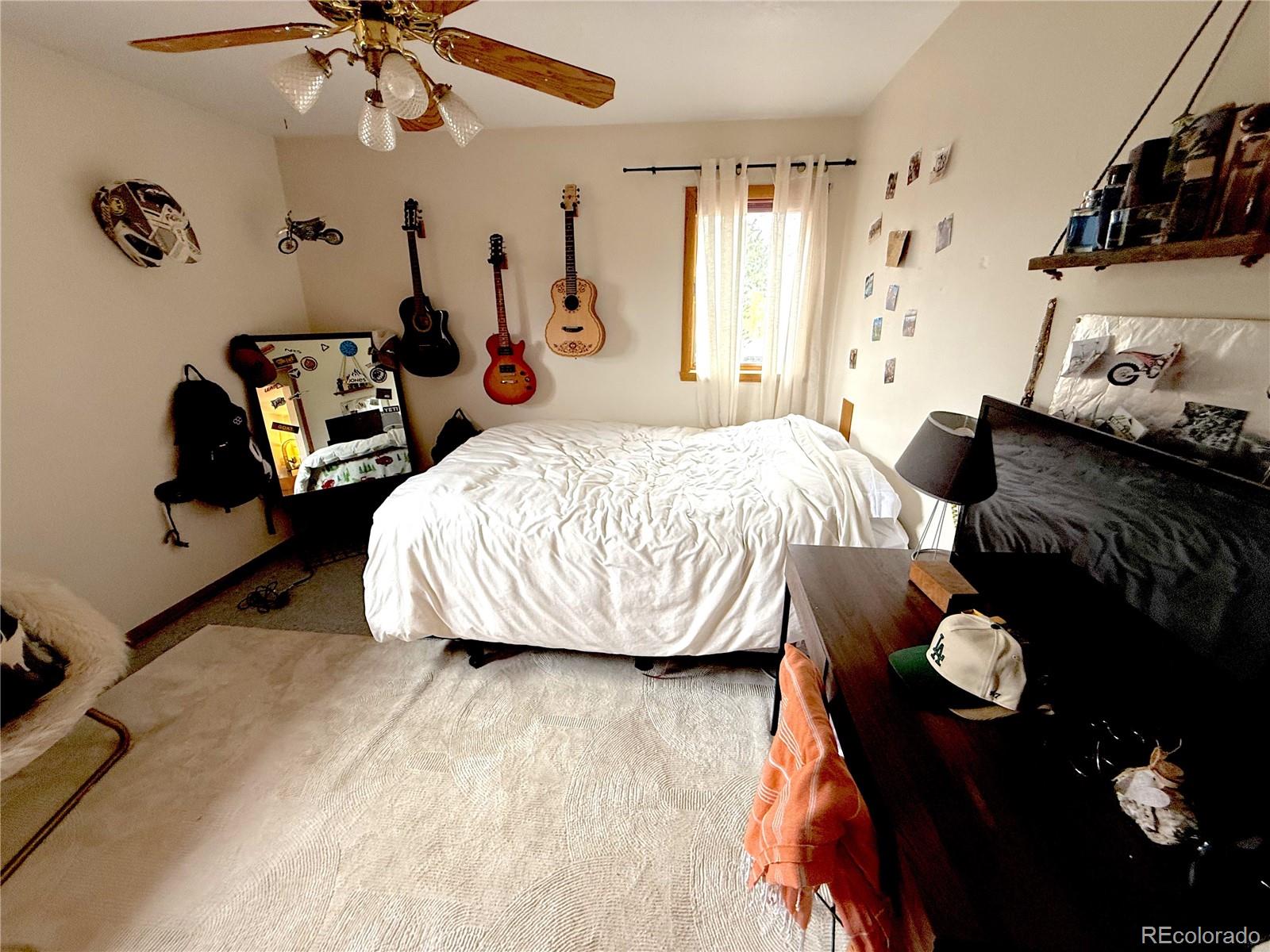 Howard, Colorado, 81233, United States, 3 Bedrooms Bedrooms, ,1 BathroomBathrooms,Residential,For Sale,1921961