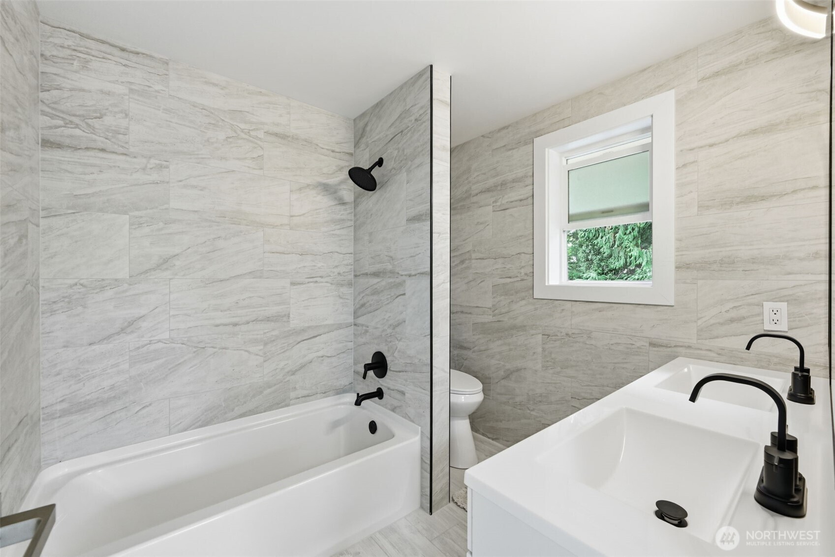 Marysville, Washington, 98271, United States, 3 Bedrooms Bedrooms, ,2 BathroomsBathrooms,Residential,For Sale,1987644