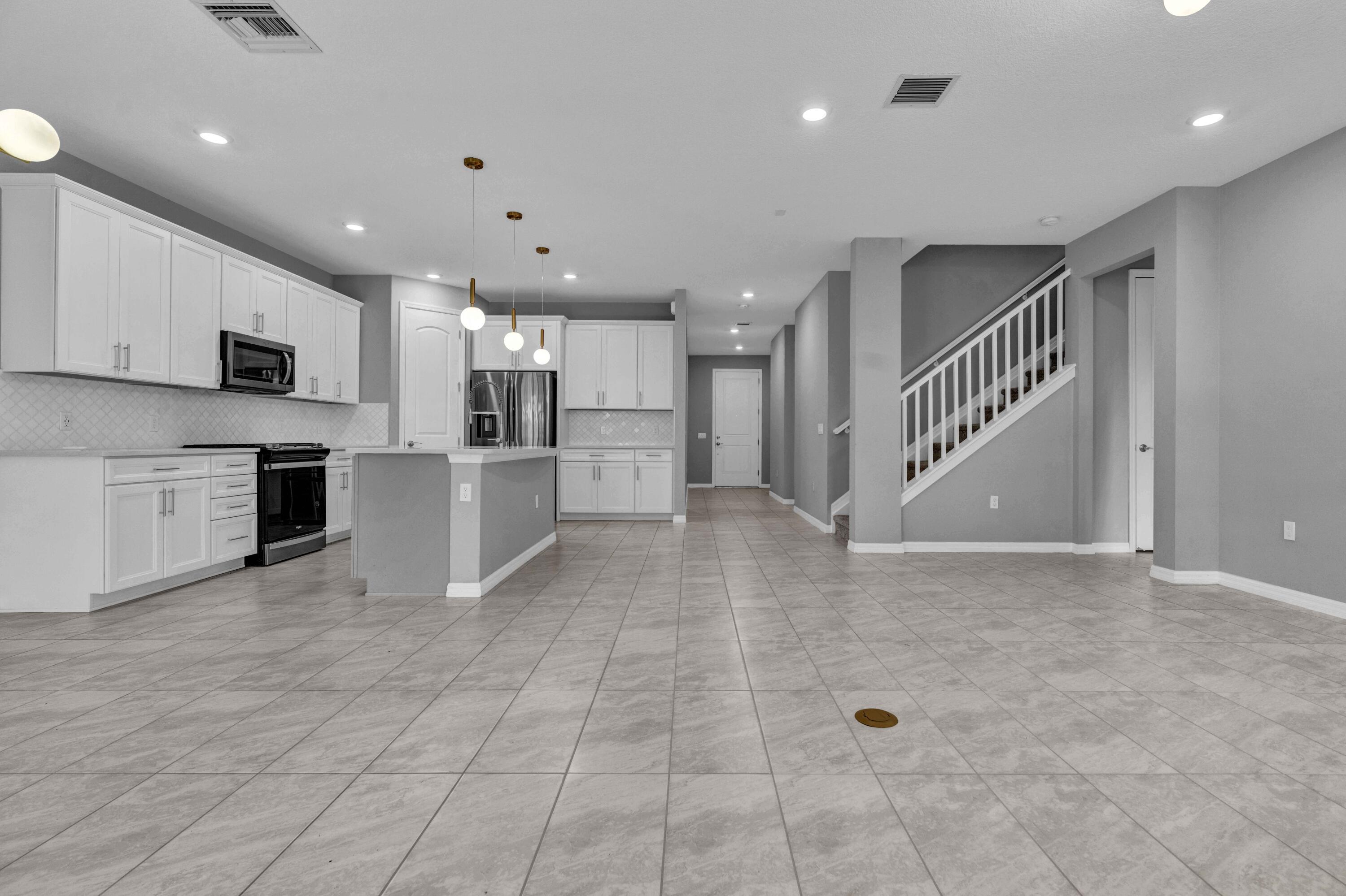 Lake Worth, Florida, 33467, United States, 5 Bedrooms Bedrooms, ,3 BathroomsBathrooms,Residential,For Sale,2048468