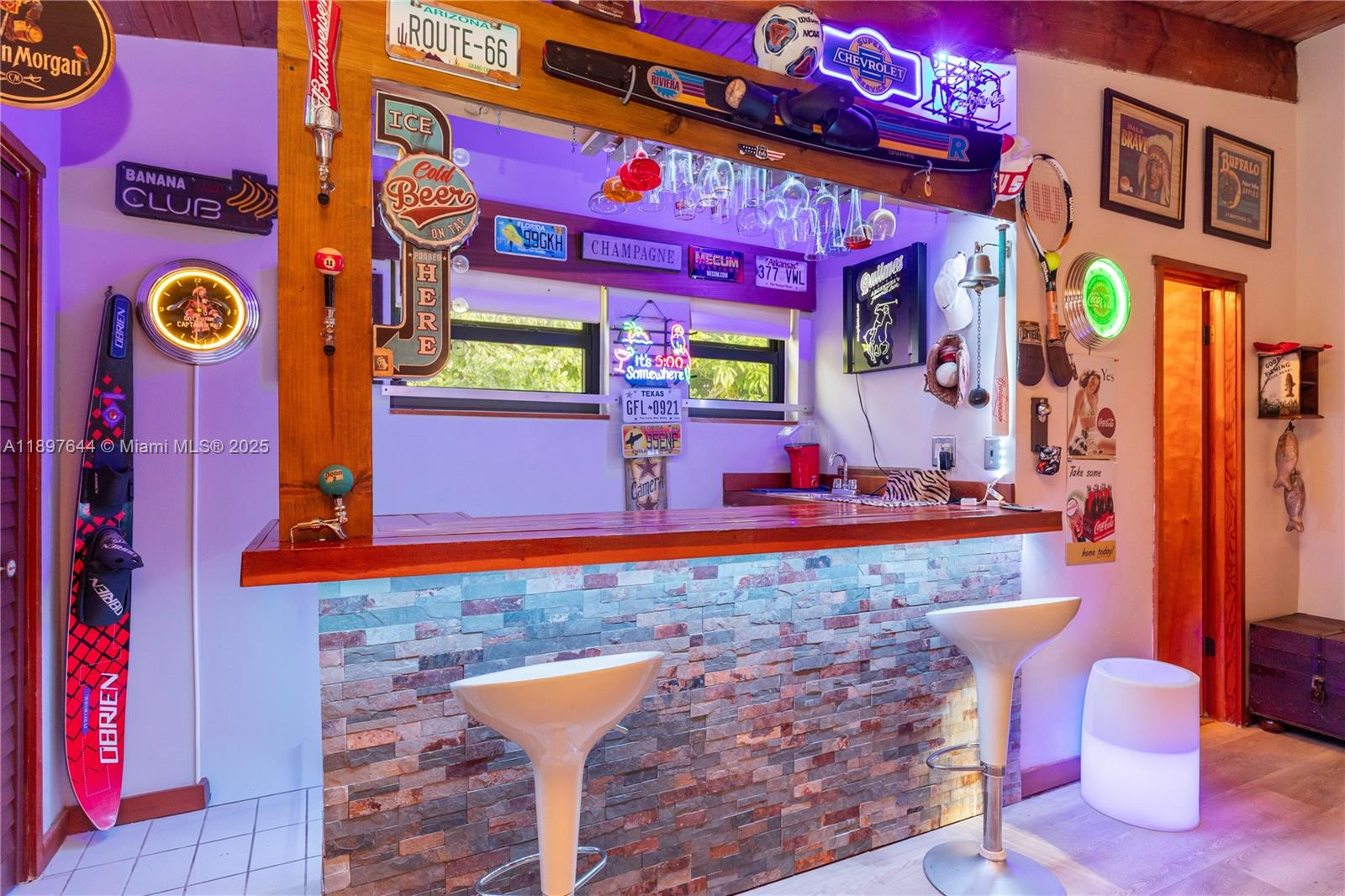 Palmetto Bay, Florida, 33157, United States, 4 Bedrooms Bedrooms, ,4 BathroomsBathrooms,Residential,For Sale,1966916