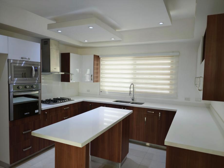 Circuito Primavera, Torreón, Coahuila de Zaragoza, 27018, Mexico, 3 Bedrooms Bedrooms, ,3 BathroomsBathrooms,Residential,For Sale,Circuito Primavera,1620692