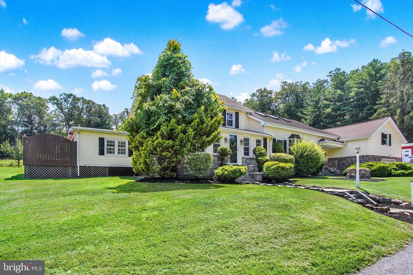 Hanover, Pennsylvania, 17331, United States, 5 Bedrooms Bedrooms, ,4 BathroomsBathrooms,Residential,For Sale,1892834