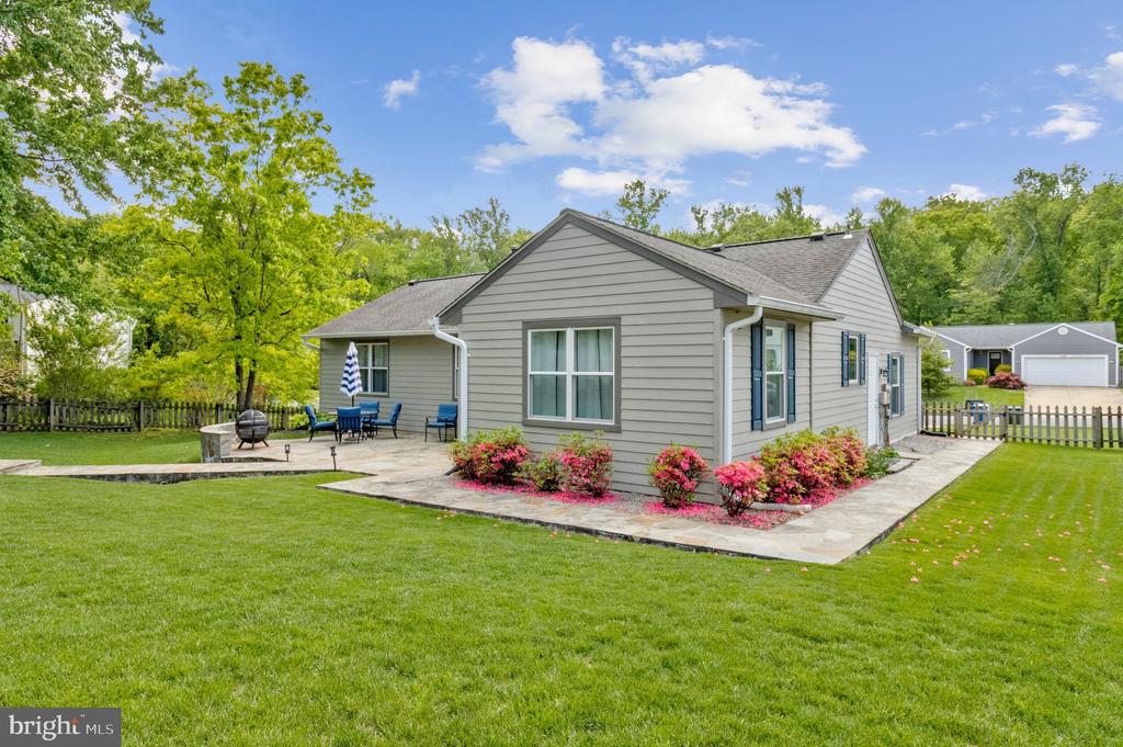 Burke, Virginia, 22015, United States, 3 Bedrooms Bedrooms, ,3 BathroomsBathrooms,Residential,For Sale,2049258