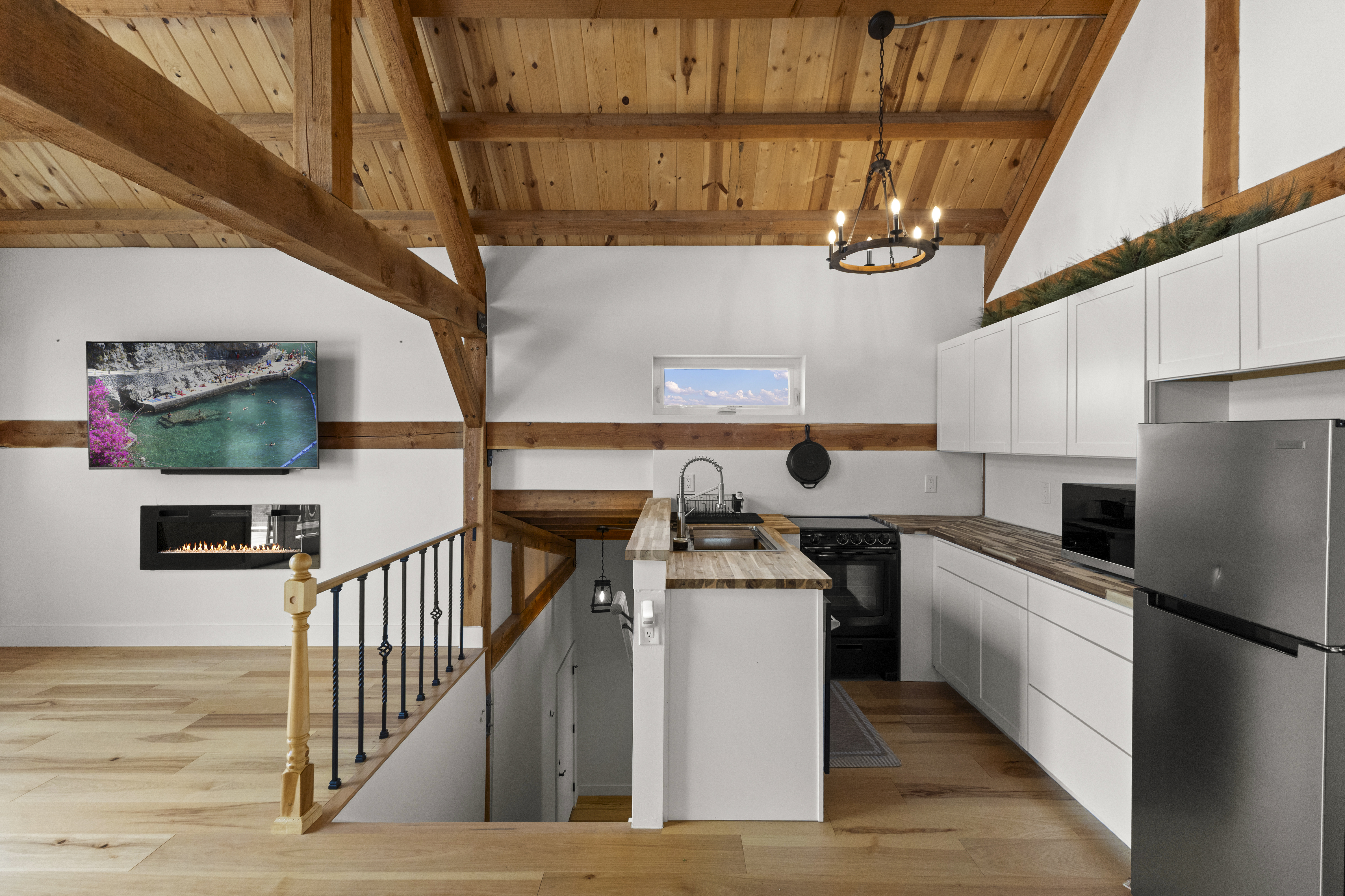  Hilltop Barndominium on 15+ Acres - 物件實景