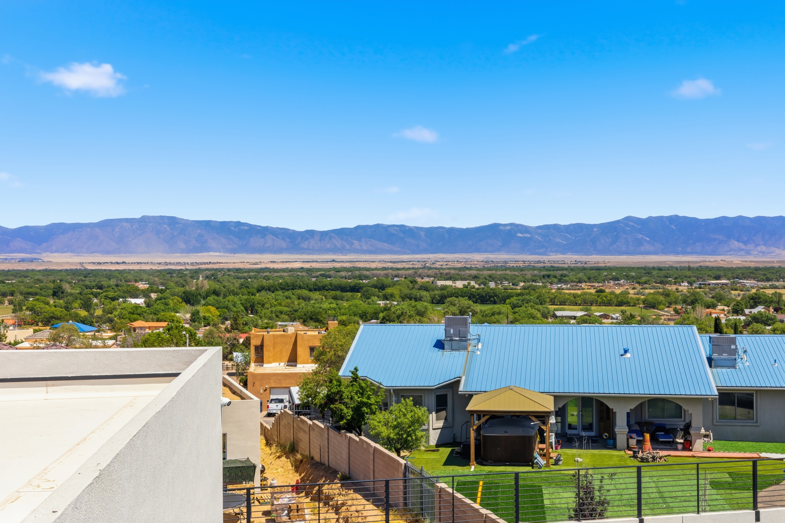 Los Lunas, New Mexico, 87031, United States, 3 Bedrooms Bedrooms, ,2 BathroomsBathrooms,Residential,For Sale,2048008