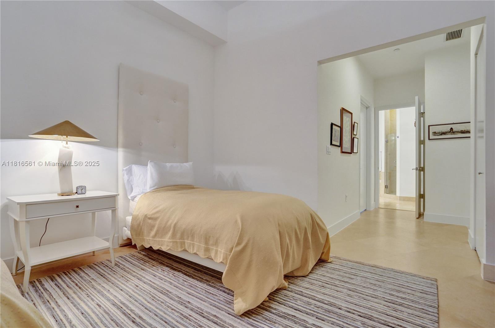 Aventura, Florida, 33180, United States, 2 Bedrooms Bedrooms, ,2 BathroomsBathrooms,Residential,For Sale,1848043