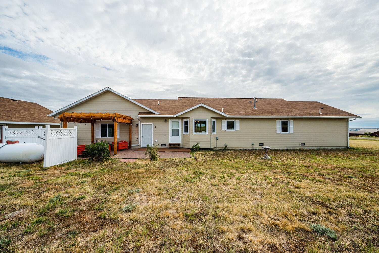 Buffalo, Wyoming, 82834, United States, 3 Bedrooms Bedrooms, ,2 BathroomsBathrooms,Residential,For Sale,1982571