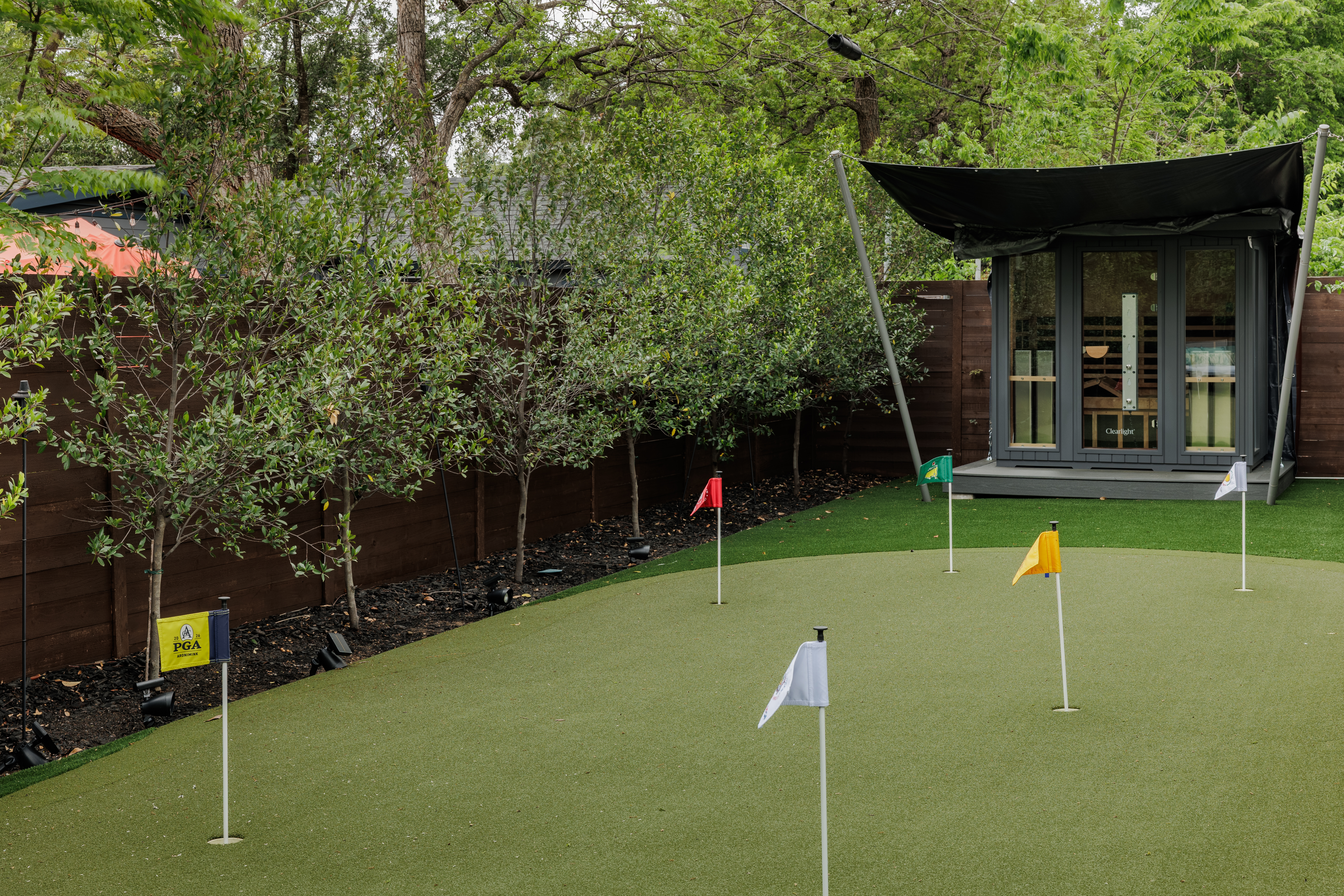  Sophisticated Barton Hills Home Balancing Lively Entertaining with Quiet Retreat - 物件實景