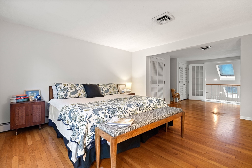 Andover, Massachusetts, 01810, United States, 4 Bedrooms Bedrooms, ,3 BathroomsBathrooms,Residential,For Sale,1987628