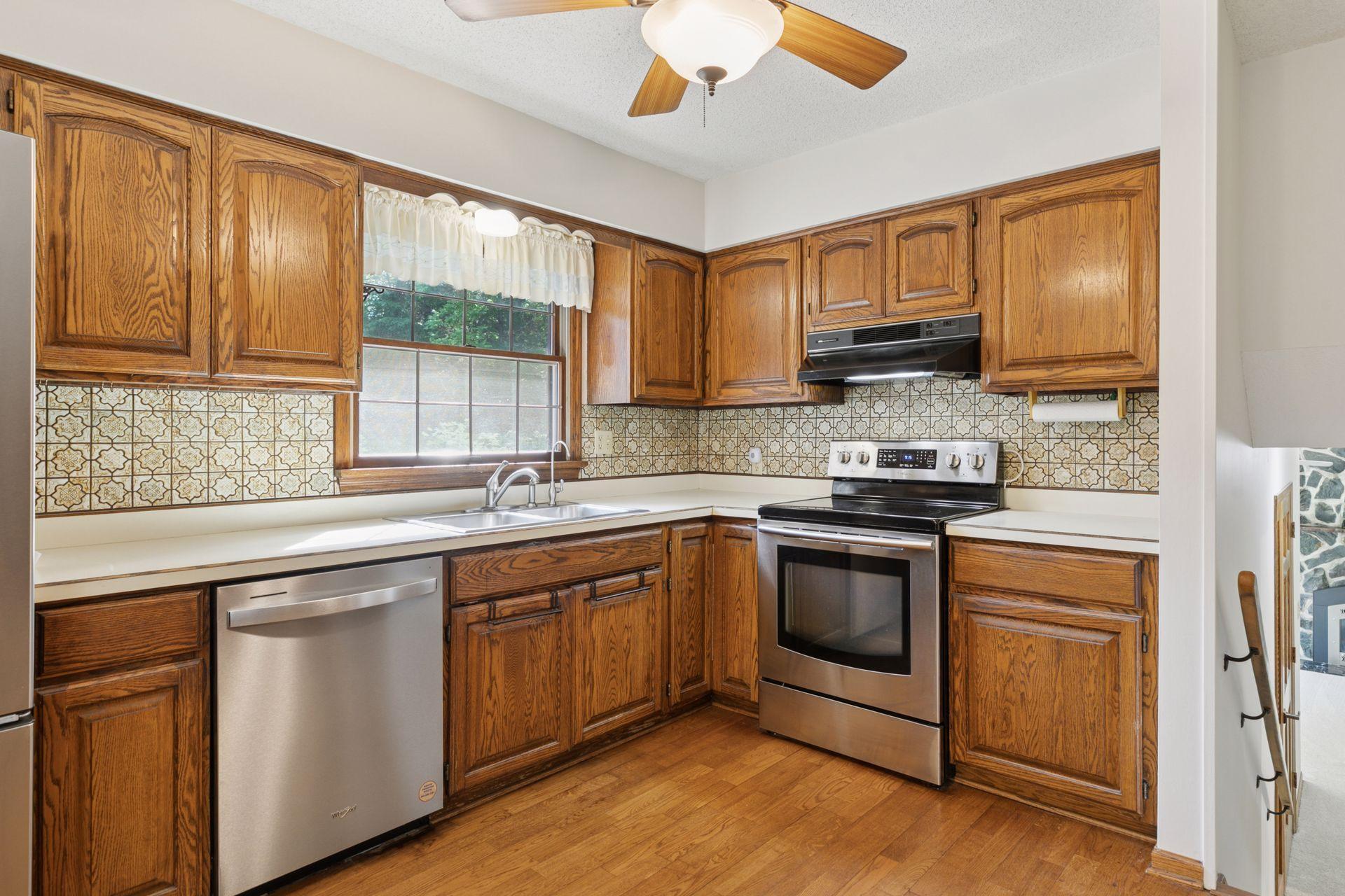 Hudson, Wisconsin, 54016, United States, 4 Bedrooms Bedrooms, ,2 BathroomsBathrooms,Residential,For Sale,1923274