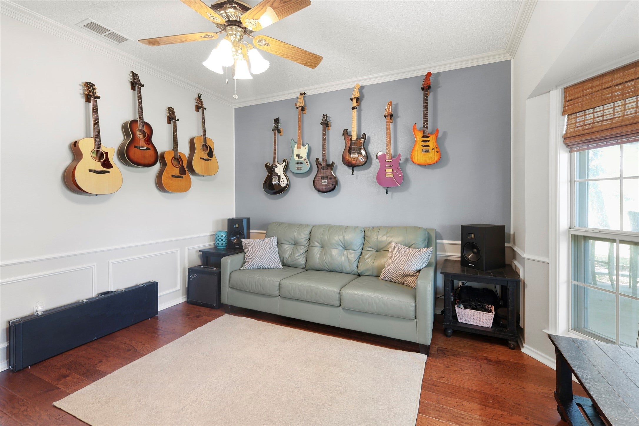 Sulphur Springs, Texas, 75482, United States, 3 Bedrooms Bedrooms, ,3 BathroomsBathrooms,Residential,For Sale,1907835