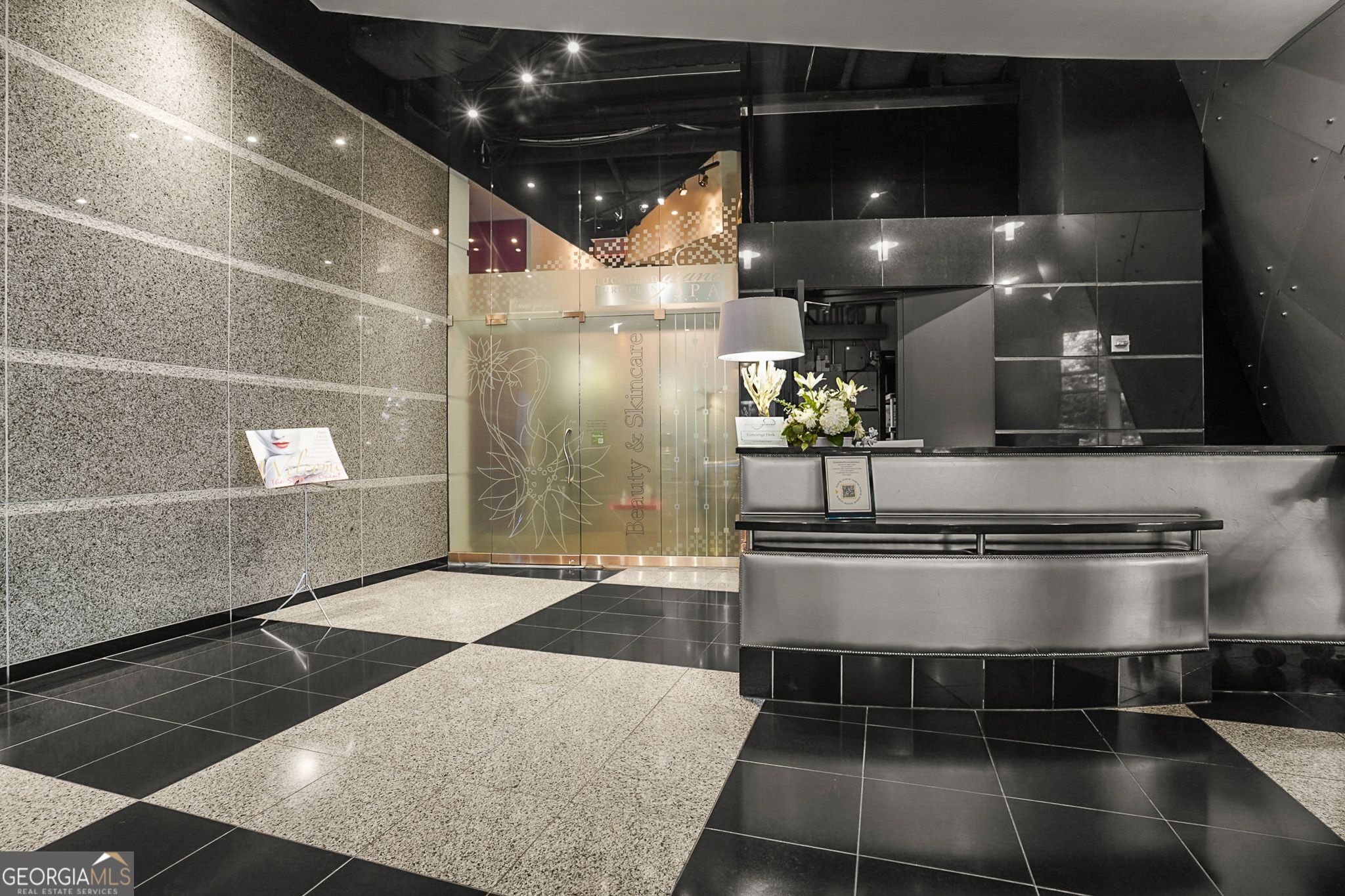 Atlanta, Georgia, 30326, United States, 2 Bedrooms Bedrooms, ,3 BathroomsBathrooms,Residential,For Sale,2001794