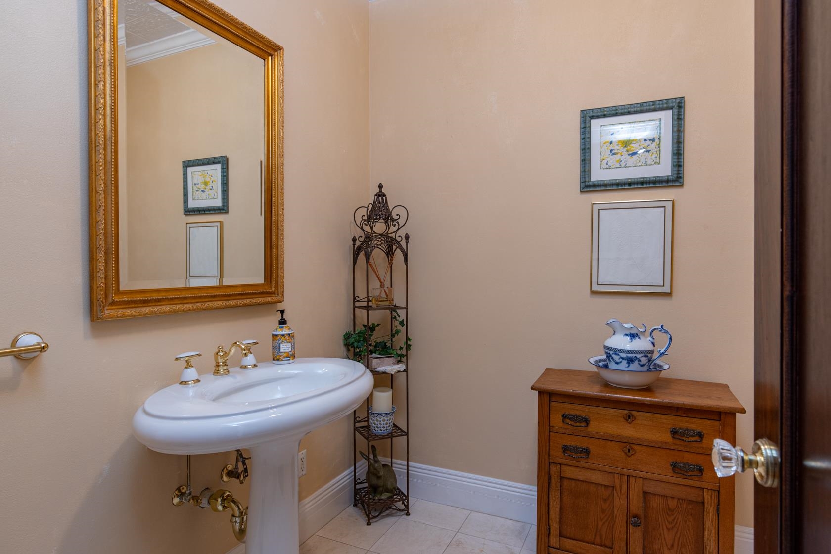 Hortonville, Wisconsin, 54944, United States, 4 Bedrooms Bedrooms, ,6 BathroomsBathrooms,Residential,For Sale,1983735