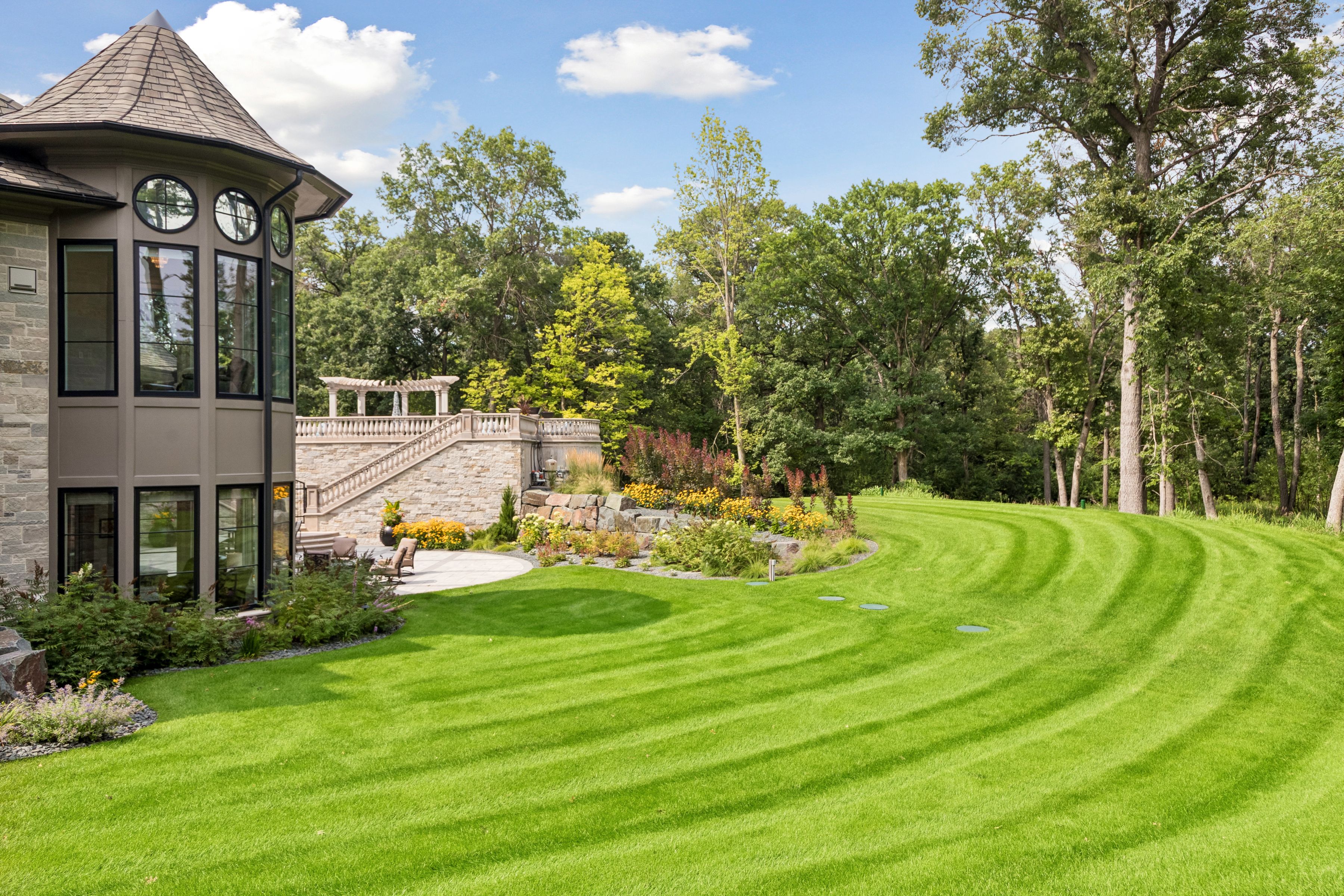 Timeless Elegance on a Private North Oaks Setting - 物件實景