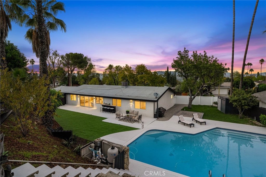 Woodland Hills, California, 91367, United States, 3 Bedrooms Bedrooms, ,2 BathroomsBathrooms,Residential,For Sale,1991959