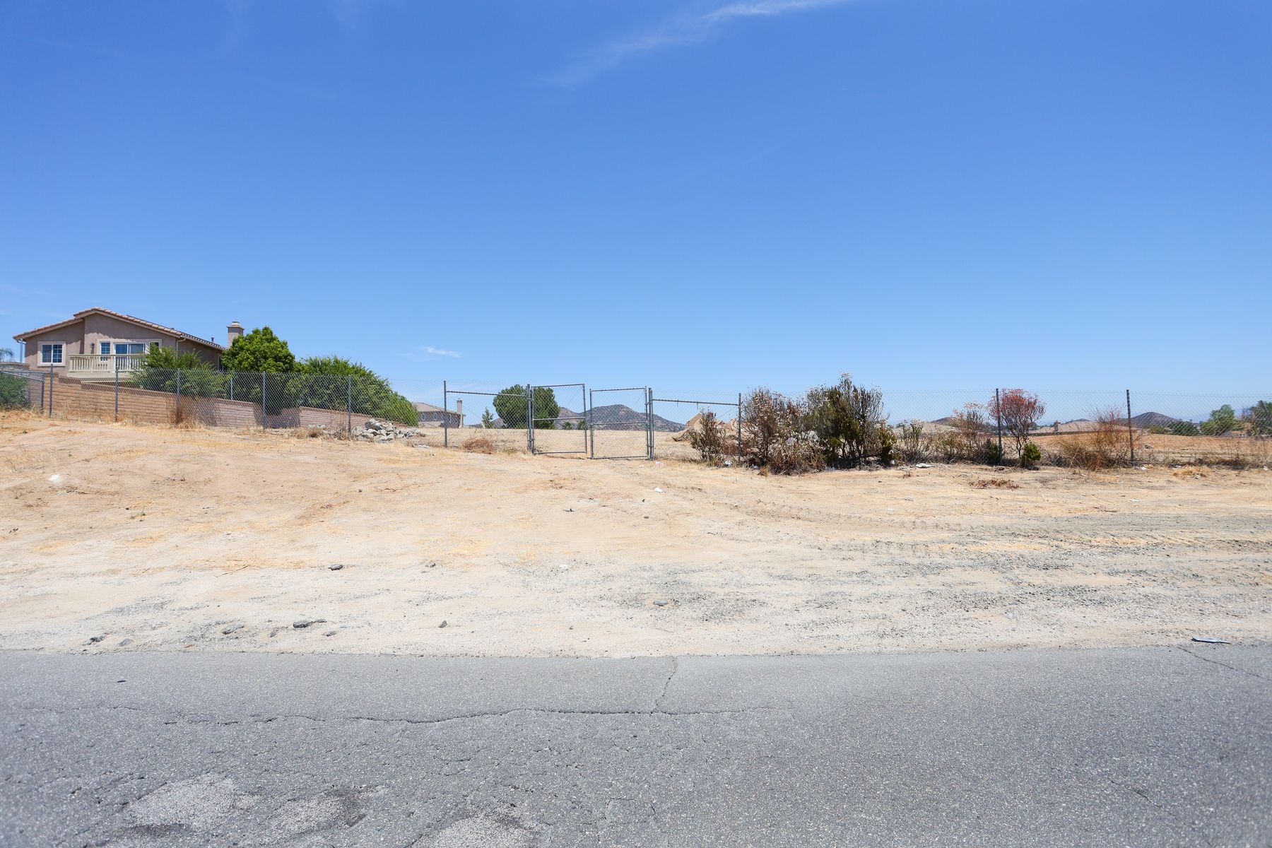  2 Jackson Ave, Murrieta, CA 92562 - 物件實景